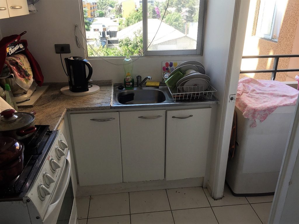 Kitchen 2--www.thethreeyearexperiment.com